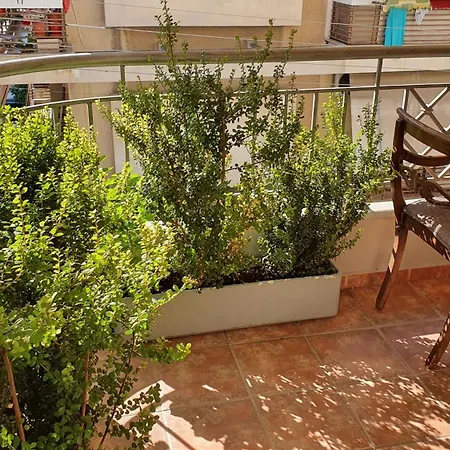 Vresthenisden Apartament *
