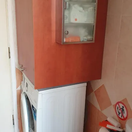 Apartament Vresthenisden *