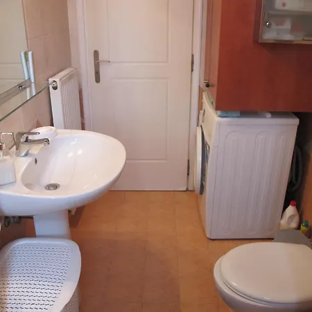 Vresthenisden * أثينا