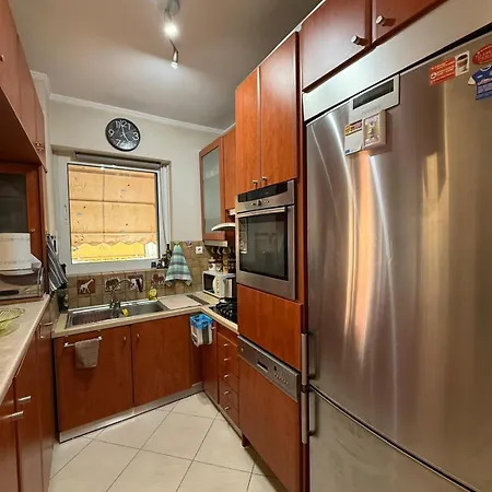 Vresthenisden أثينا